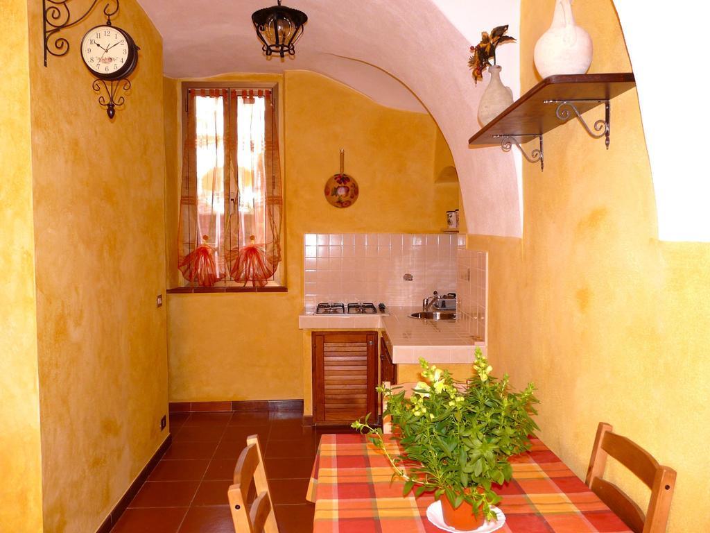 Apartamento Il Ruscello Dolceacqua Habitación foto